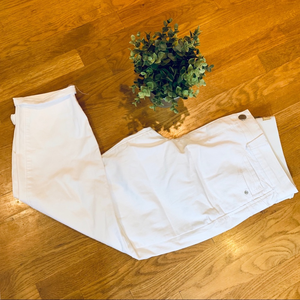 Democracy White jeans size 16 regular (NWT)